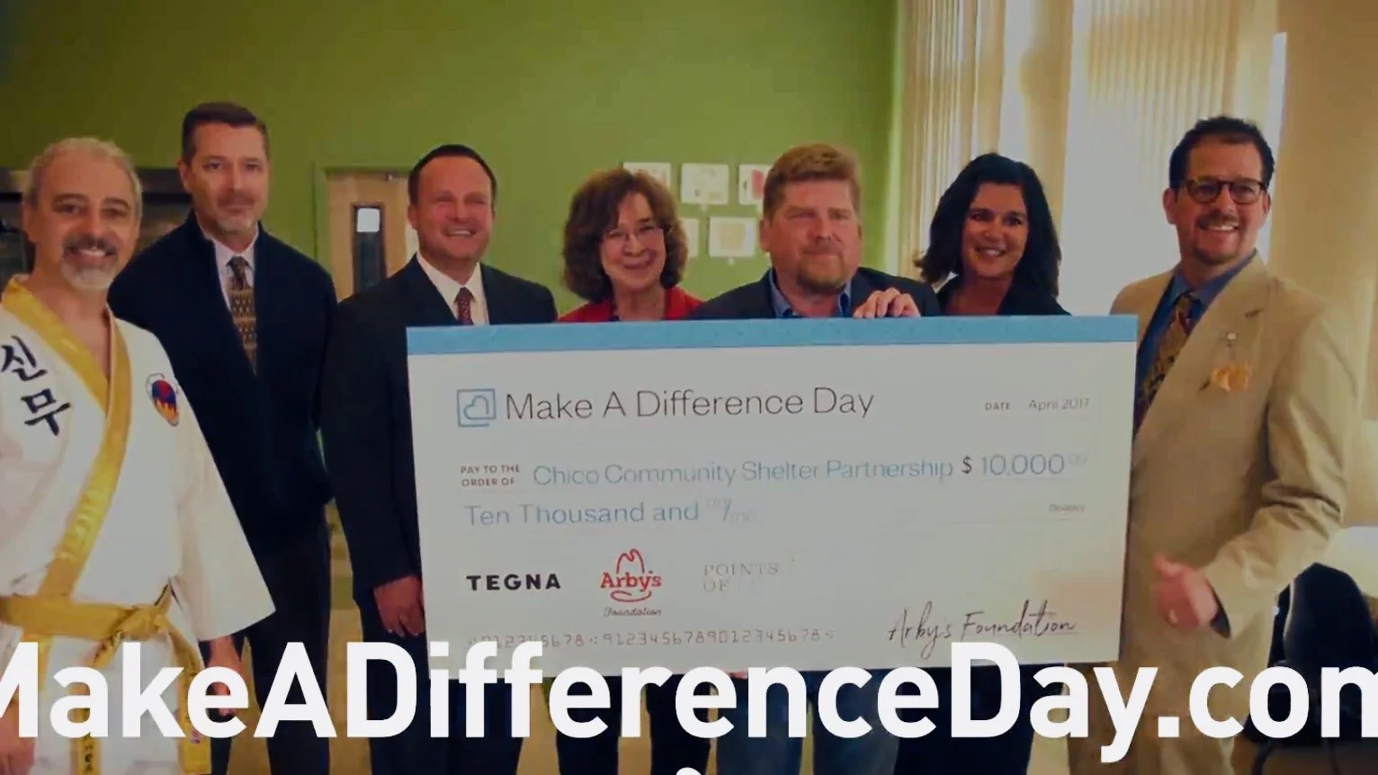 Community shelter support event with Randall Stone
